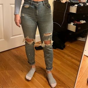 Abercrombie High Rise Mom Jean -25S